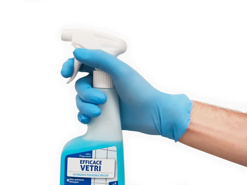guanti-e-prodotti-spray-per-vetri